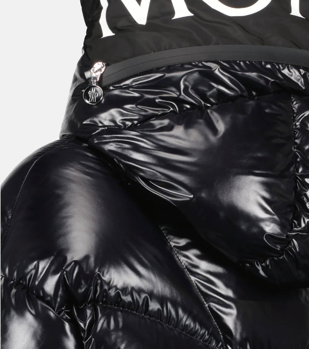 GUBBINO MONCLER DONNA NERO LUCIDO SCRITTA CAPPUCCIO